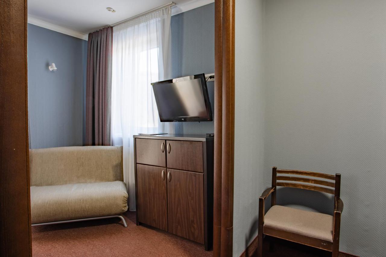 Wellland Hotel Yaremche Ngoại thất bức ảnh
