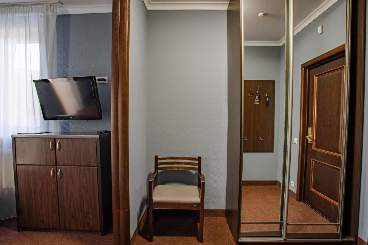 Wellland Hotel Yaremche Ngoại thất bức ảnh