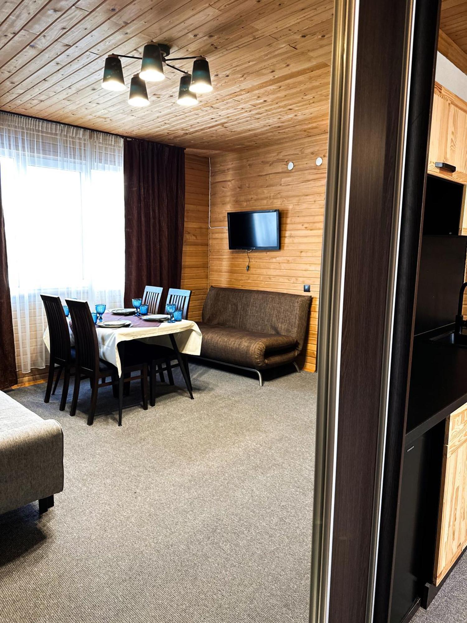 Wellland Hotel Yaremche Ngoại thất bức ảnh
