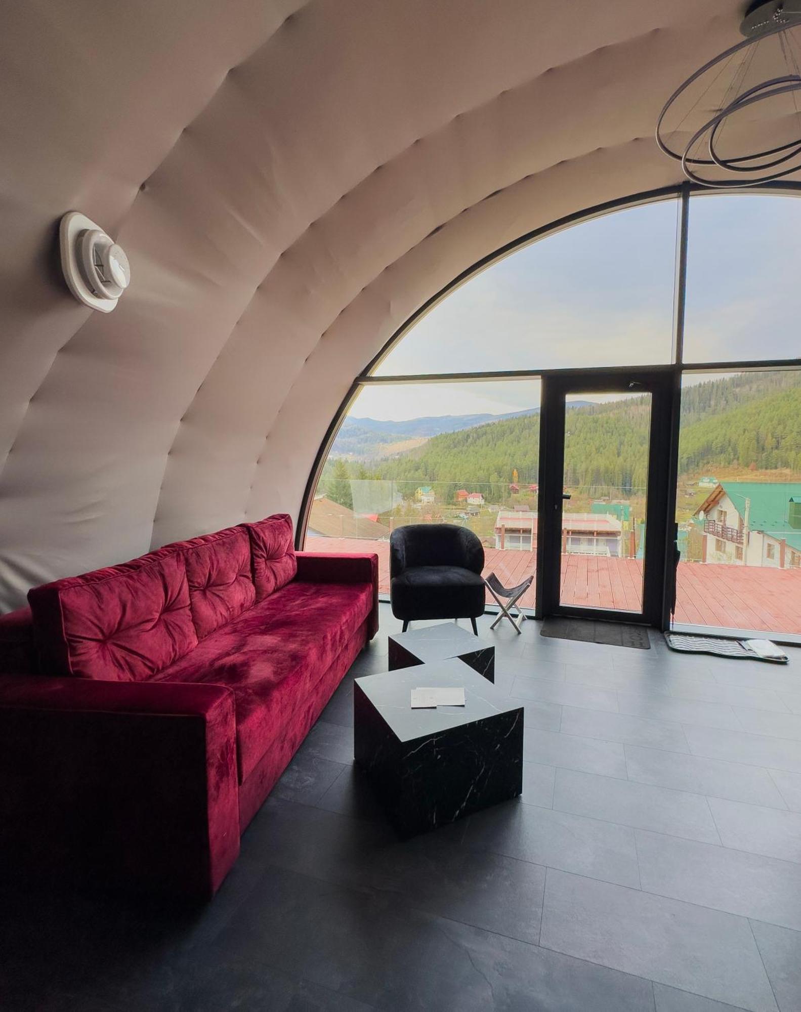 Wellland Hotel Yaremche Ngoại thất bức ảnh